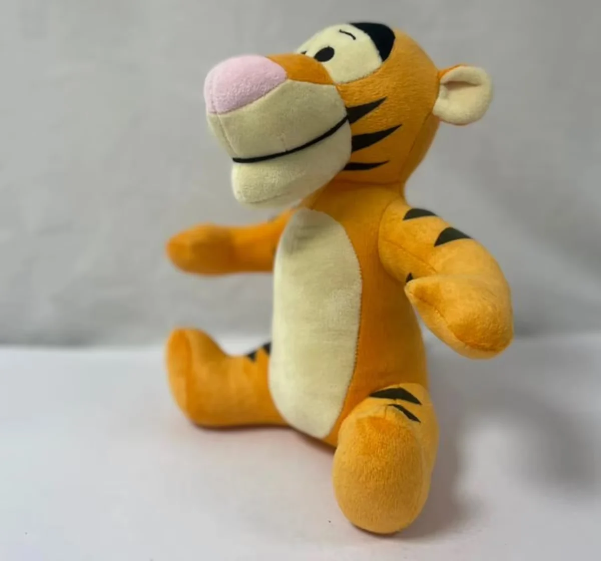 492910204-2_9628 Winnie Tigger